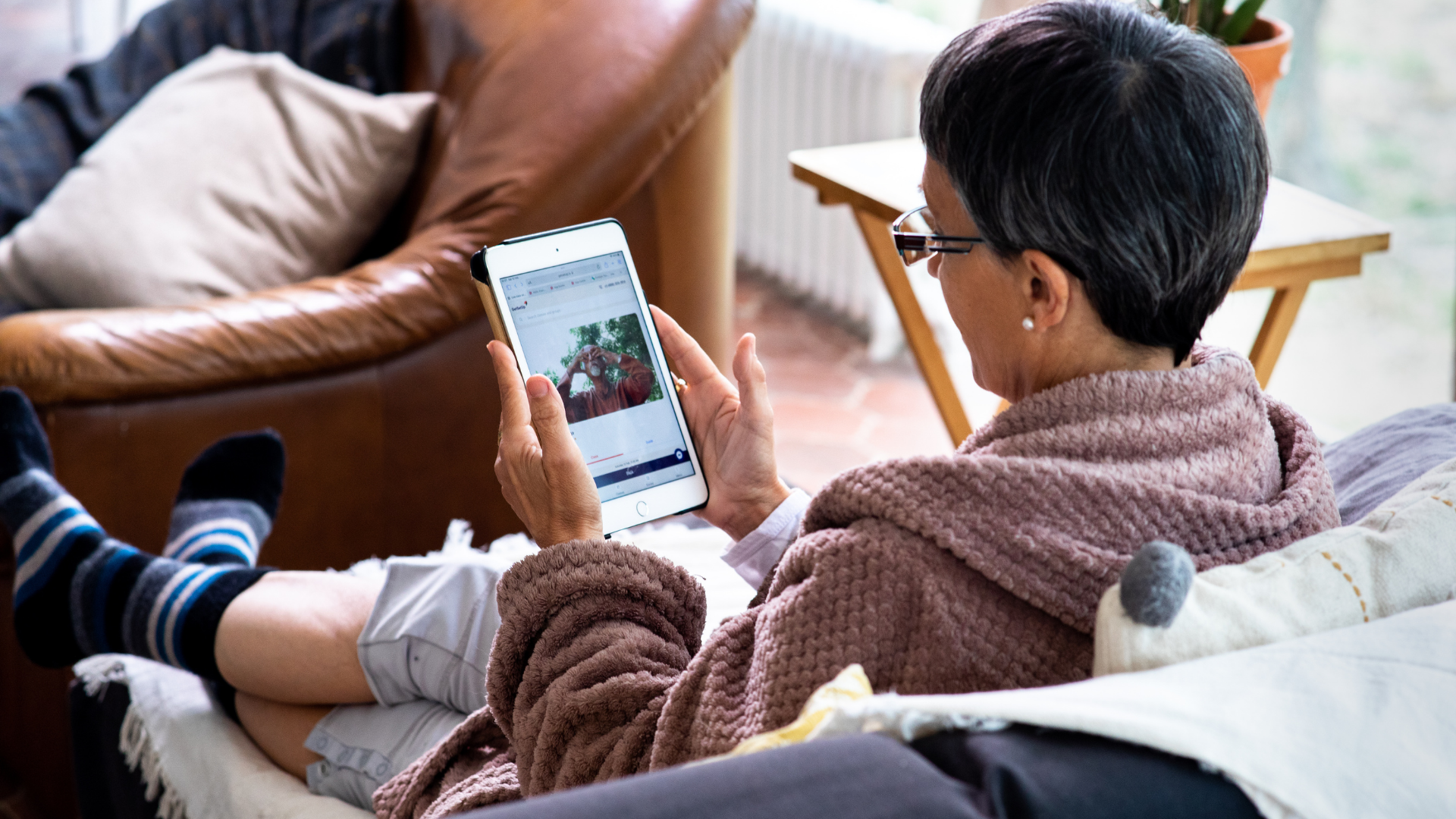 Person using the LifeForward app